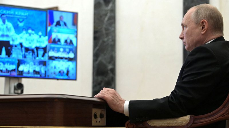 Putin fala em diplomacia, mas diz que interesses da Rússia são 'inegociáveis'