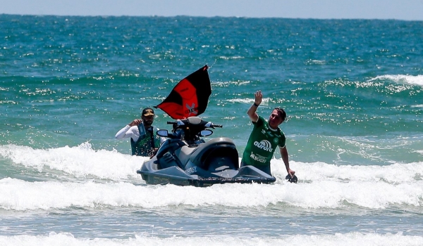 Férias de Bolsonaro na virada do ano custaram R$ 900 mil aos cofres públicos