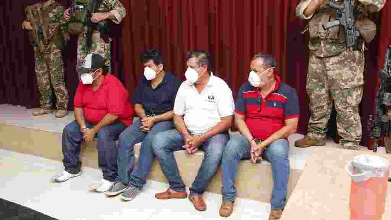 Polícia paraguaia prende 4 por tráfico de cocaína em piso de madeira