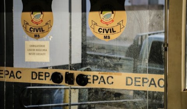 Na saída de bar chique, homem é espancado por dupla com socos e chutes em Campo Grande