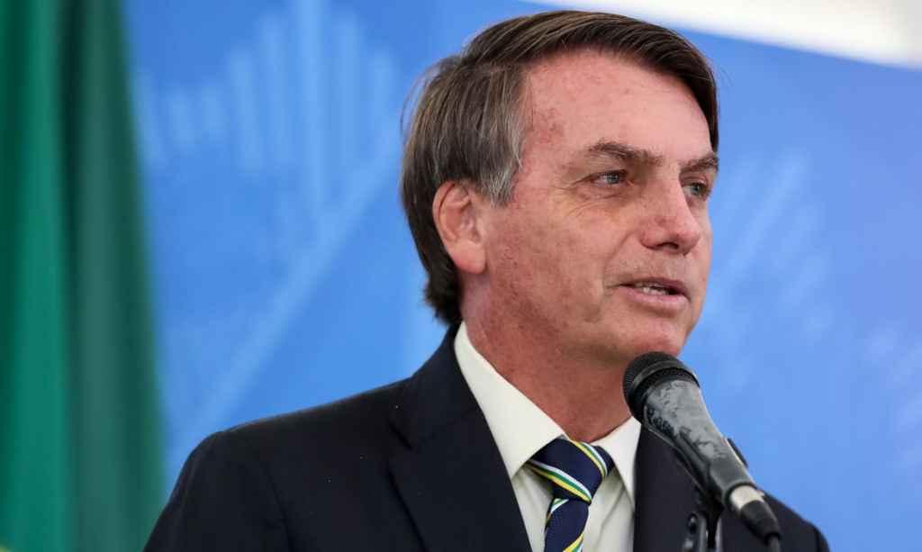 Auxílio emergencial é publicado e governo abre crédito