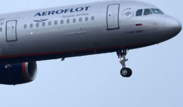 Guerra na Ucrânia: Manchester United anuncia rescisão de contrato com companhia aérea russa 