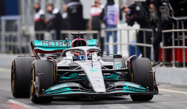 Hamilton faz melhor tempo da pré-temporada da F1 2022, em último dia
