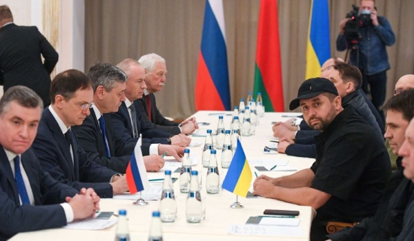 Primeira negociação por cessar-fogo acaba sem acordo entre Rússia e Ucrânia