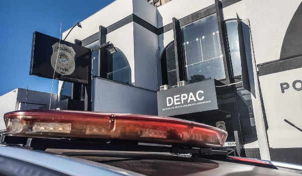 Bandidos encapuzados espancam idoso de 82 anos durante assalto