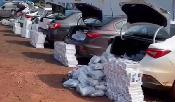 Preso com R$ 1 milhão em contrabando pode ter exibido carteira funcional falsa