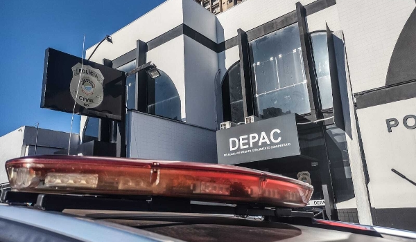 Desconhecido invade casa e esfaqueia jovem que havia ido visitar mãe