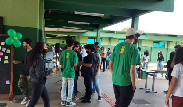 Protagonismo estudantil foi enfoque no retorno das atividades presenciais na EE Antônia Silveira Capilé