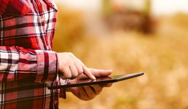 Estudo e tecnologias fizeram mulheres dobrarem presença na agropecuária