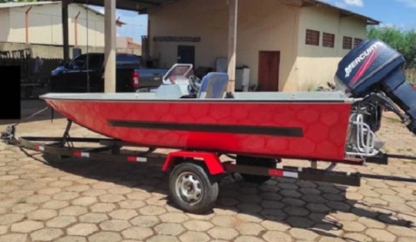 Barco é recuperado após ser furtado de revendedora em Campo Grande