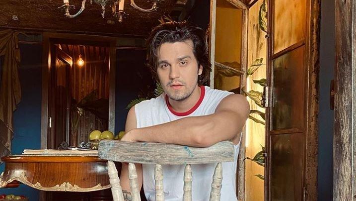 Luan Santana anuncia Live com sucessos e clássicos no fim do mês