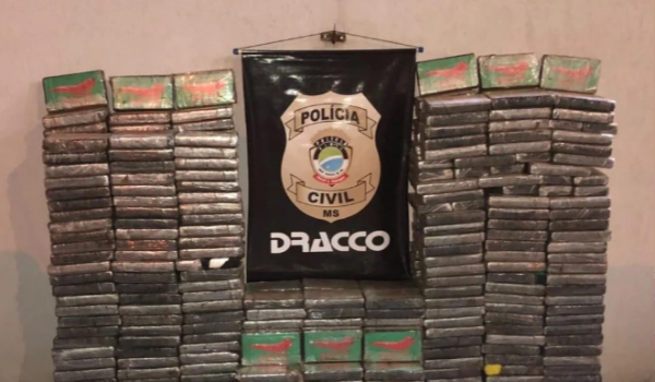 Justiça mantém preso motorista flagrado com R$ 60 milhões em coca