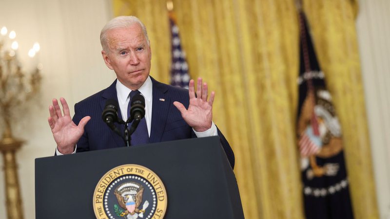 Biden anuncia envio de US$ 800 milhões em armas para Ucrânia