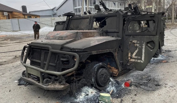 Avanço das tropas russas na Ucrânia está parado, afirmam autoridades britânicas