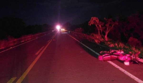 Motociclista de 18 anos morre depois de atropelar anta na MS-395