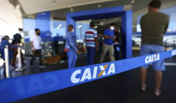 Caixa libera abono salarial para trabalhadores nascidos em setembro