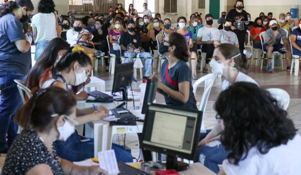 Em média, covid mata três pessoas e infecta 841 pacientes a cada 24 horas