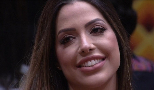 Laís é a nona eliminada no paredão do 'BBB22', com 91,25% dos votos, e entra para top 10 de rejeições
