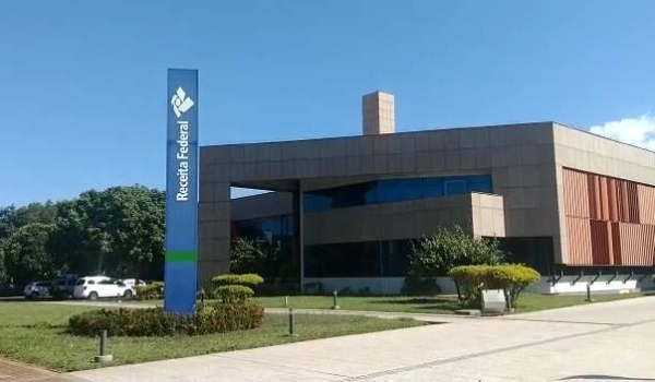 Receita Federal abre consulta a lote de restituição do Imposto de Renda