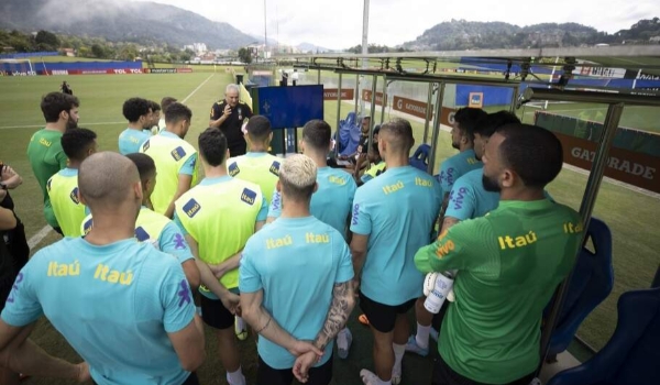 Brasil enfrenta Bolívia nas eliminatórias com sete mudanças no time titular