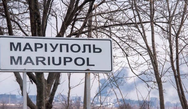 Tropas russas cometem “crime contra a humanidade” em Mariupol, diz Zelensky