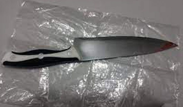 Adolescente é esfaqueado por vizinho quando tentava defender a mãe em briga por calçada em Campo Grande