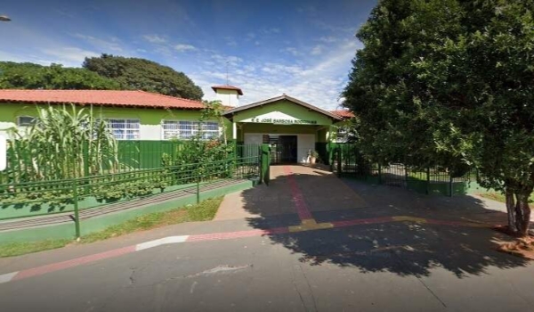 Estudante é agredido na porta de escola por PM e mãe denuncia à Corregedoria