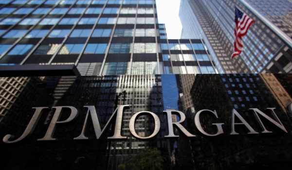 Banqueiro do JPMorgan Chase alerta para perda de US$ 1 bilhão por causa da Rússia