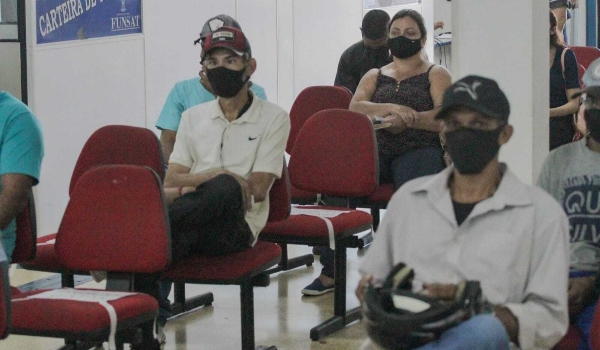 Funsat fecha semana com vagas para nutricionista, social media e técnico químico