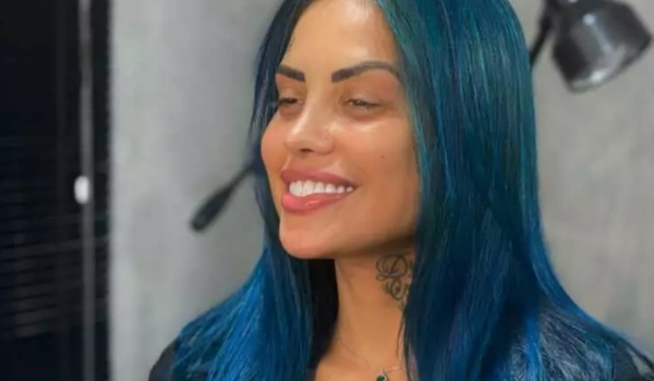 Show de funkeira Tati Zaqui é interrompido por policiais armados na fronteira