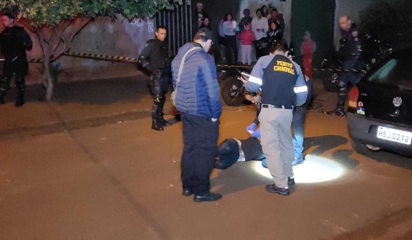 Após briga na rua, rapaz de 19 anos é assassinado com 3 tiros em Dourados