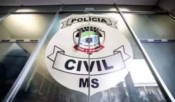 Ex publica fotos íntimas no Facebook e destrói apartamento de mulher a marteladas em Campo Grande