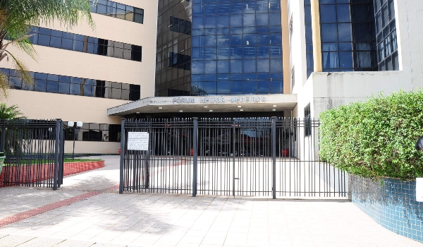 Jovem de 18 anos diz ter sido dopada e vítima de estupro em encontro