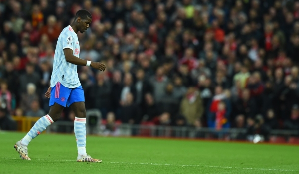 Pogba deixa grupo de Whatsapp e não atuará mais pelo Manchester United, segundo jornal inglês