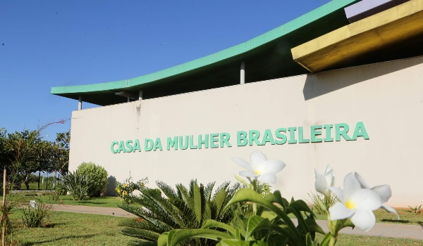 Mulher é agredida com marteladas e mantida em cárcere pelo marido