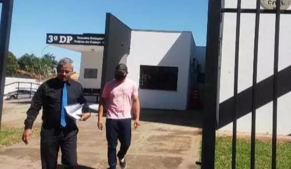 Motorista que atropelou gari se apresenta à polícia e nega ter bebido