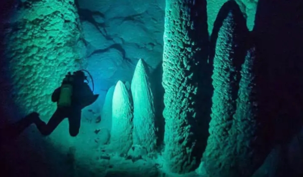 Justiça manda licitar exploração turística do Abismo Anhumas, em Bonito