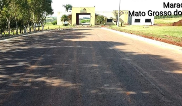 Pavimentação avança em acesso a maior feira tecnológica de MS, e obra pode ser entregue nas próximas semanas