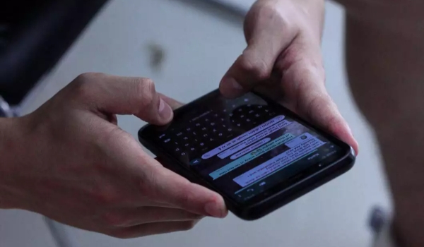 WhatsApp anuncia atualização com restrições para o Brasil