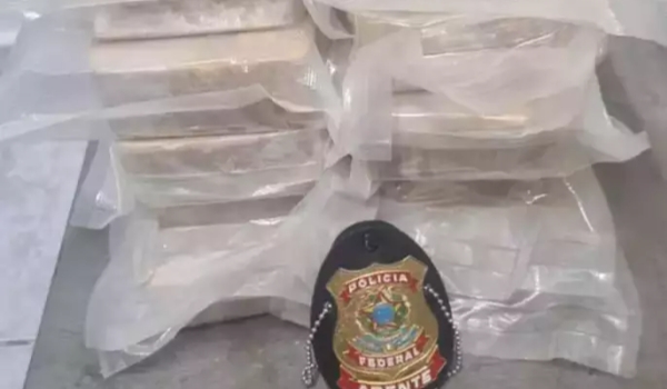 Taxista e passageira são presos com 11,3 kg de cocaína em saco de batatas