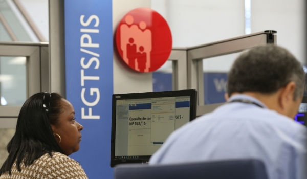 Trabalhador poderá usar até 50% do FGTS para comprar ações da Eletrobras