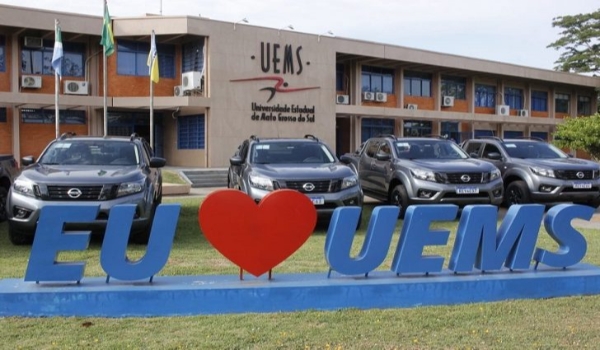 UEMS/Dourados: Dia do Pedagogo é comemorado com evento