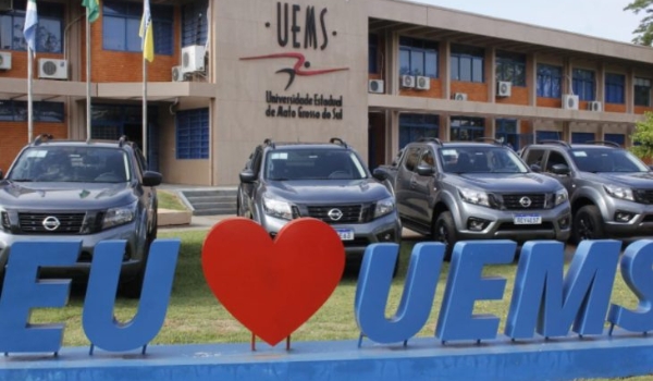 UEMS/Dourados: Varal Solidário recebe doações