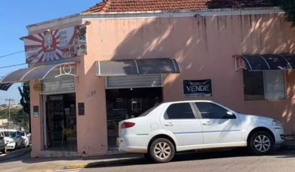 Dono de restaurante que filmava clientes no banheiro vai responder em liberdade