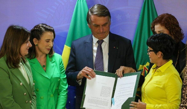 Publicada lei que torna hediondo crime contra menor de 14 anos