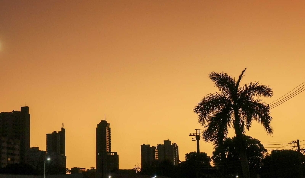 Com umidade em 20%, Inmet divulga alerta para tempo seco