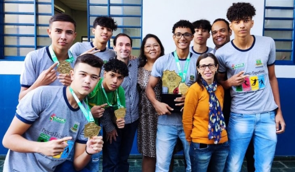 Equipe de Basquete da EE Professora Nair Palácio de Souza é campeã dos Jogos Escolares da Juventude de MS