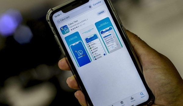 Caixa paga Auxílio Brasil a beneficiários com inscrição final 8