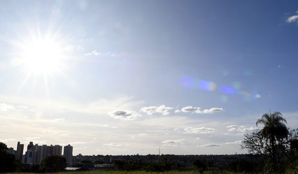 Sábado tem previsão de tempo firme com sol e poucas nuvens em MS