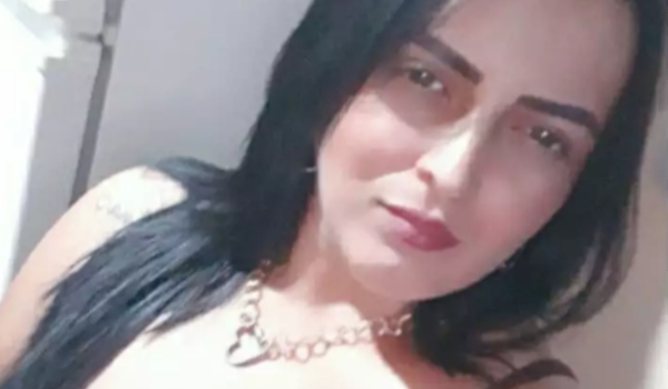 Homem mata ex e enteado a facadas; sogra fica ferida